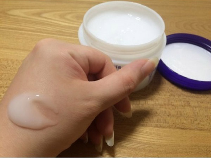 Kem dưỡng Naturie Skin Conditioning Gel Nhật Bản